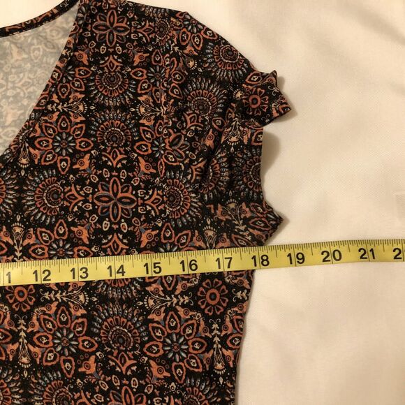 Garage Crop Top Women Sz L Multicolor Cap Sleeve Stretch V Neck Tee Shirt Casual - Picture 7 of 10